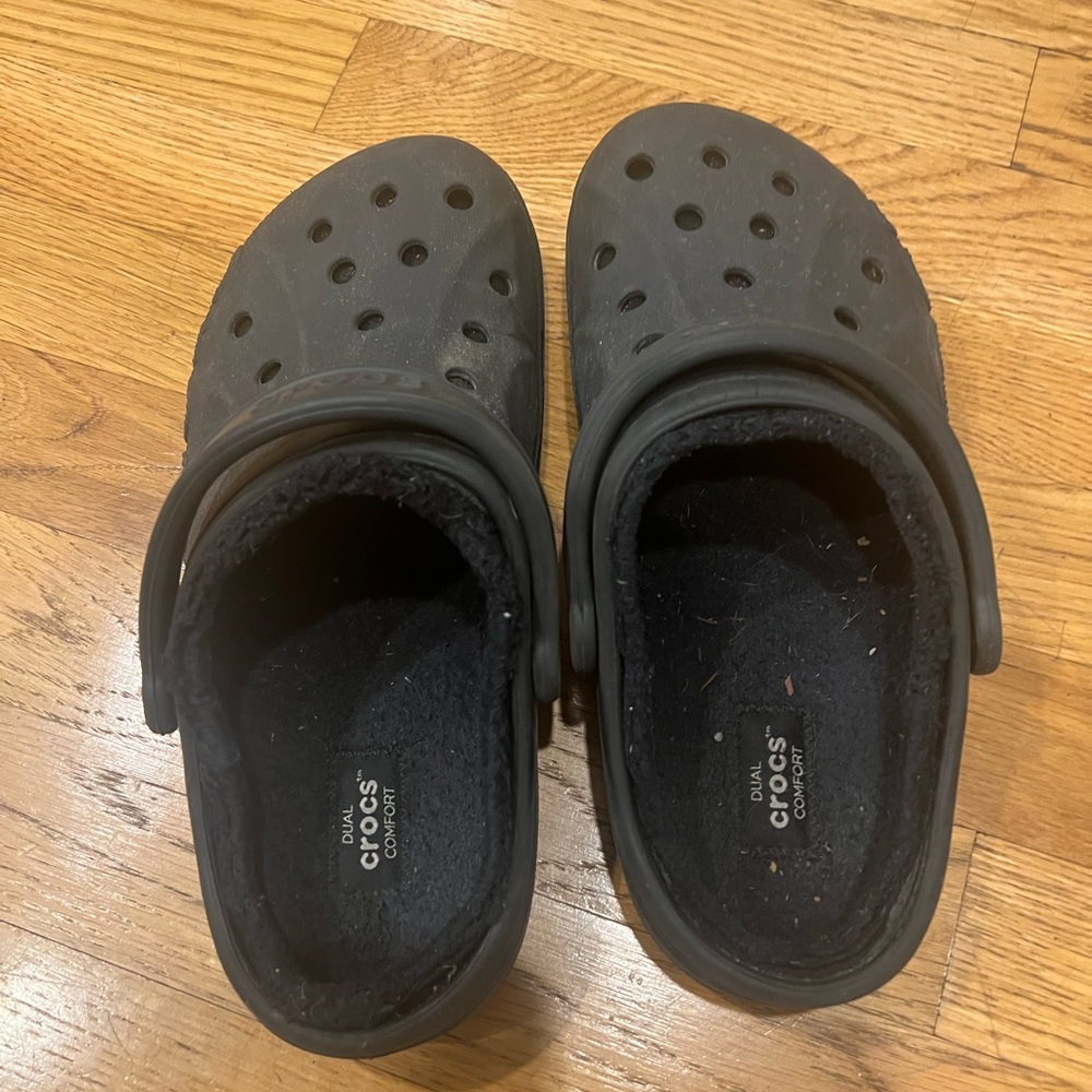 Fuzzy crocs - Picture 2 of 6